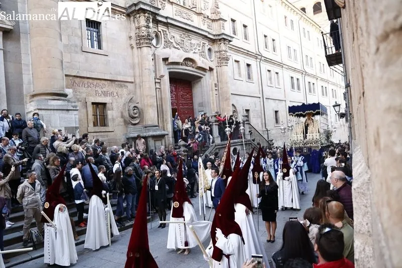 Foto 11 - Emotivo desfile de Jes&uacute;s Despojado junto a su Madre, Caridad y Consuelo