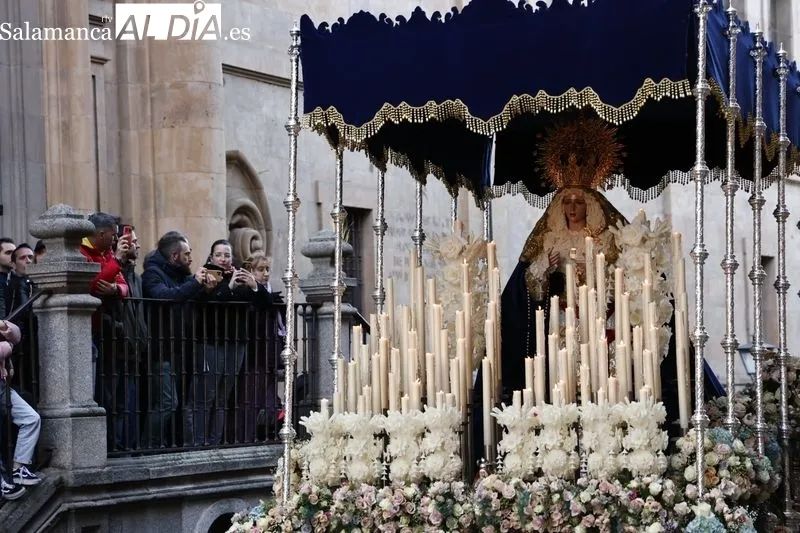Foto 9 - Emotivo desfile de Jes&uacute;s Despojado junto a su Madre, Caridad y Consuelo