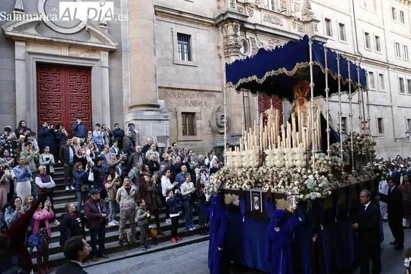 Foto 6 - Emotivo desfile de Jes&uacute;s Despojado junto a su Madre, Caridad y Consuelo