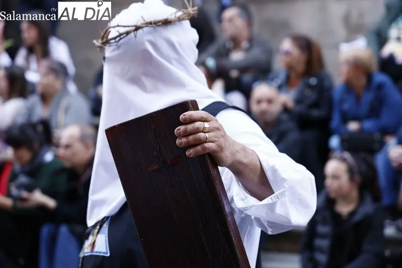 Foto 8 - Jes&uacute;s del V&iacute;a Crucis vuelve a emocionar en el Hospital