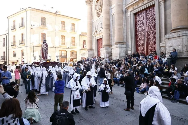 Foto 7 - Jes&uacute;s del V&iacute;a Crucis vuelve a emocionar en el Hospital