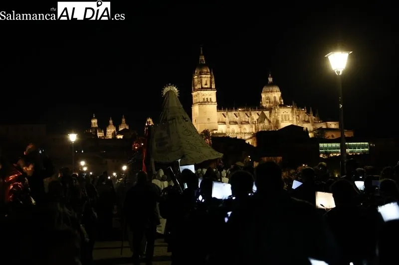 Procesión de la Hermandad del Cristo del Amor y de la Paz. Fotos: David Sañudo