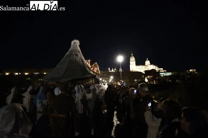 Procesión de la Hermandad del Cristo del Amor y de la Paz. Fotos: David Sañudo