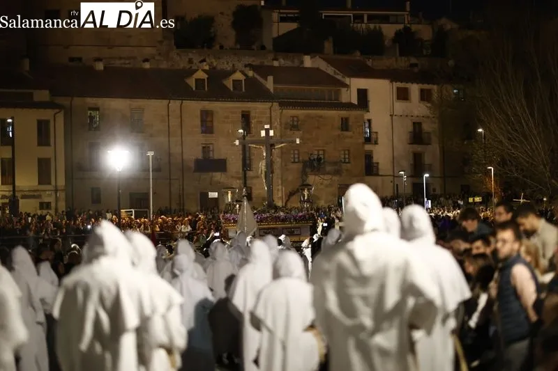 Procesión de la Hermandad del Cristo del Amor y de la Paz. Fotos: David Sañudo