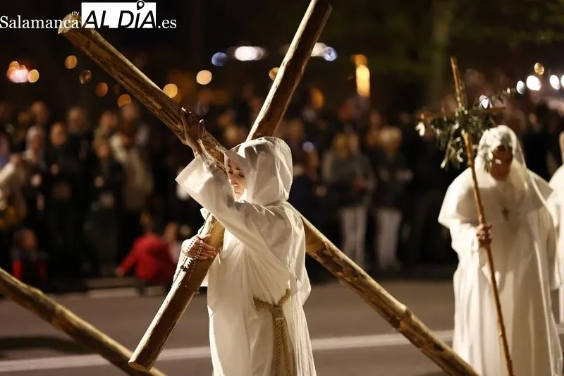 Procesión de la Hermandad del Cristo del Amor y de la Paz. Fotos: David Sañudo