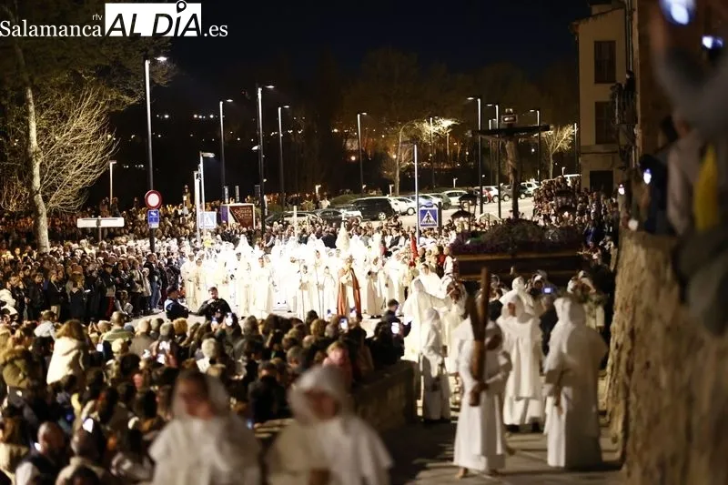 Procesión de la Hermandad del Cristo del Amor y de la Paz. Fotos: David Sañudo