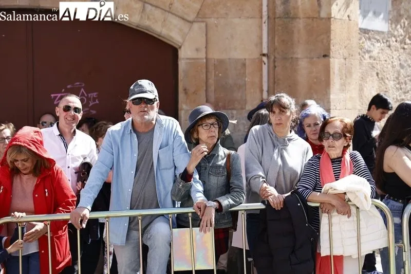 Foto 14 - El Humilladero del parque de San Francisco se abarrota en un nuevo Acto del Descendimiento