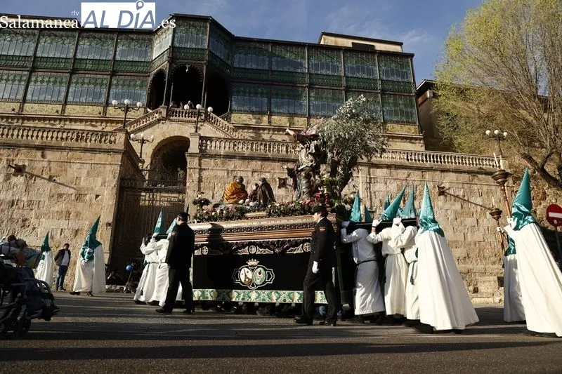 Foto 16 - Emotiva procesi&oacute;n de El Huerto de Los Olivos
