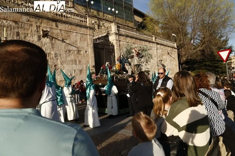 Foto 14 - Emotiva procesi&oacute;n de El Huerto de Los Olivos