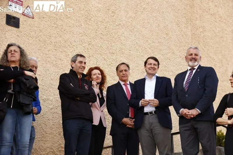Foto 8 - Devoci&oacute;n por ver al Cristo de la Vela en este S&aacute;bado Santo
