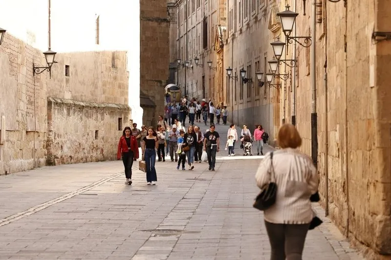Foto 44 - El buen tiempo y la Semana Santa llenan de ambiente el centro de la ciudad