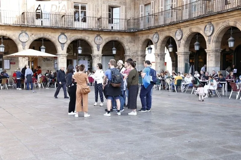 Foto 33 - El buen tiempo y la Semana Santa llenan de ambiente el centro de la ciudad