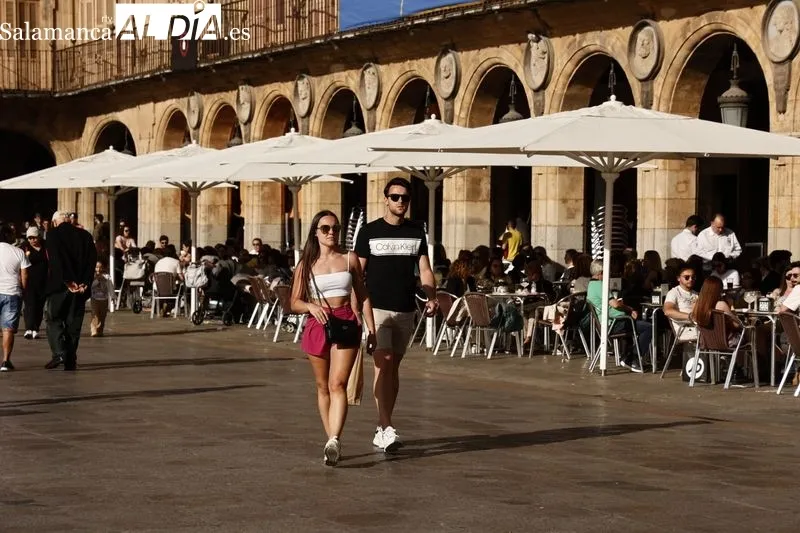 Foto 30 - El buen tiempo y la Semana Santa llenan de ambiente el centro de la ciudad