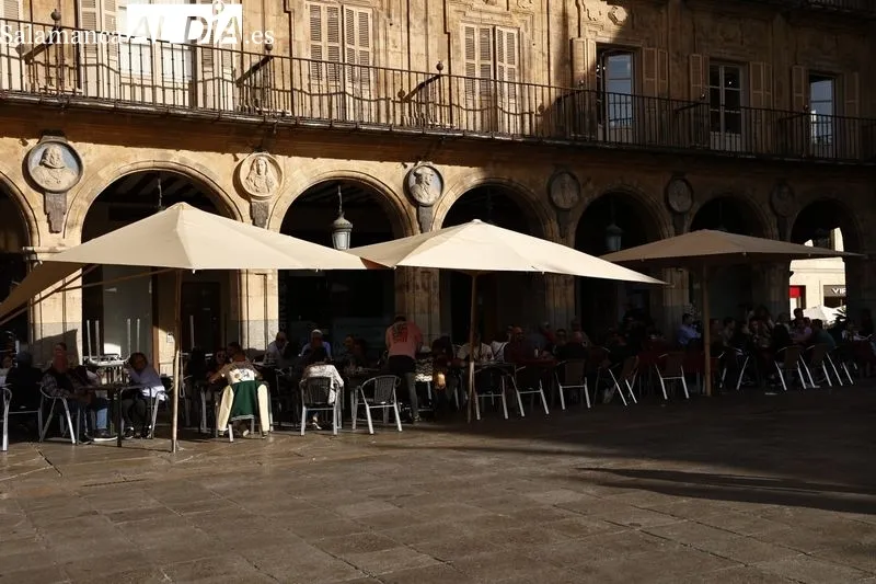 Foto 28 - El buen tiempo y la Semana Santa llenan de ambiente el centro de la ciudad
