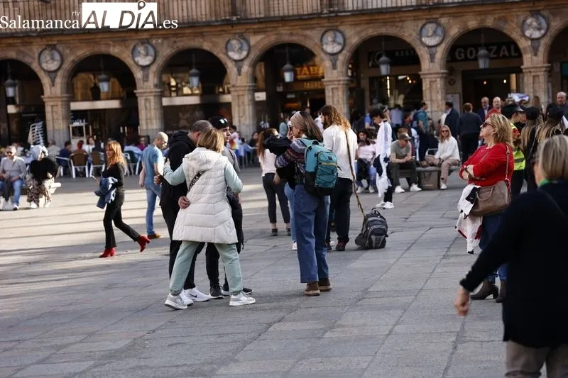 Foto 23 - El buen tiempo y la Semana Santa llenan de ambiente el centro de la ciudad