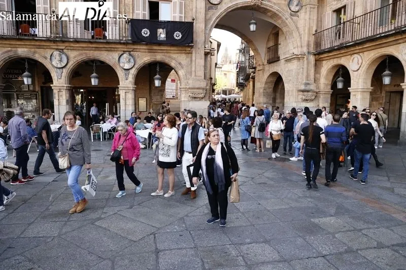 Foto 18 - El buen tiempo y la Semana Santa llenan de ambiente el centro de la ciudad