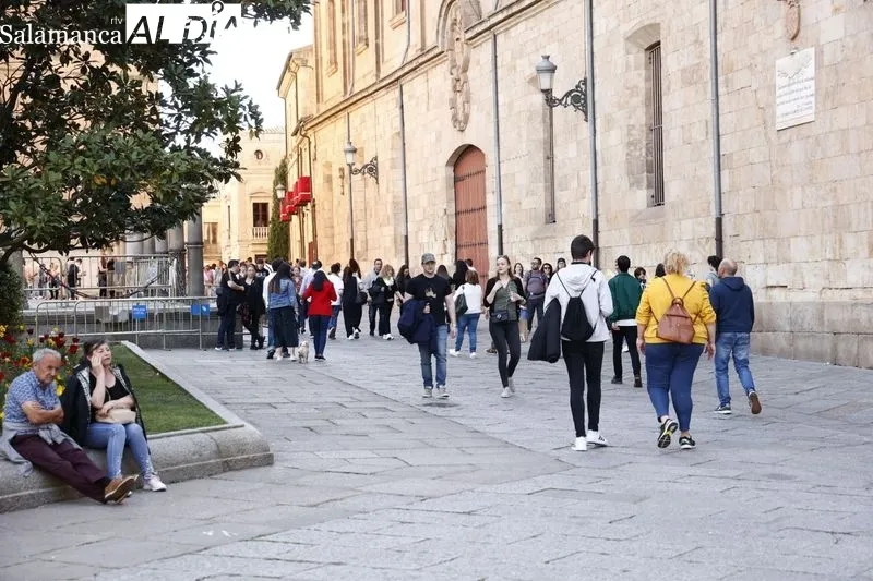 Foto 4 - El buen tiempo y la Semana Santa llenan de ambiente el centro de la ciudad