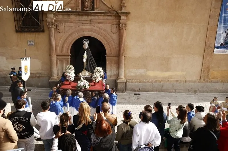 Foto 18 - La Se&ntilde;ora de la Alegr&iacute;a pisa las calles salmantinas para dar inicio al Domingo de Resurrecci&oacute;n