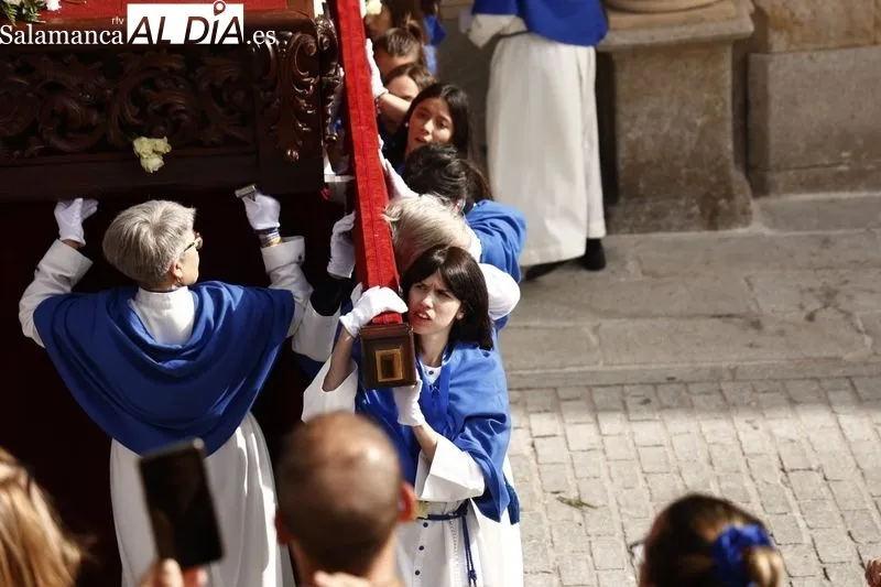 Foto 16 - La Se&ntilde;ora de la Alegr&iacute;a pisa las calles salmantinas para dar inicio al Domingo de Resurrecci&oacute;n