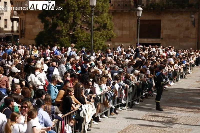 Foto 32 - Multitud de personas en un bonito encuentro para cerrar el Domingo de Resurrecci&oacute;n