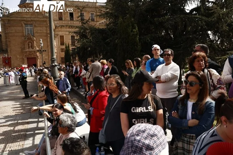 Foto 26 - Multitud de personas en un bonito encuentro para cerrar el Domingo de Resurrecci&oacute;n