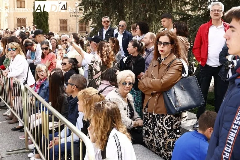 Foto 15 - Multitud de personas en un bonito encuentro para cerrar el Domingo de Resurrecci&oacute;n