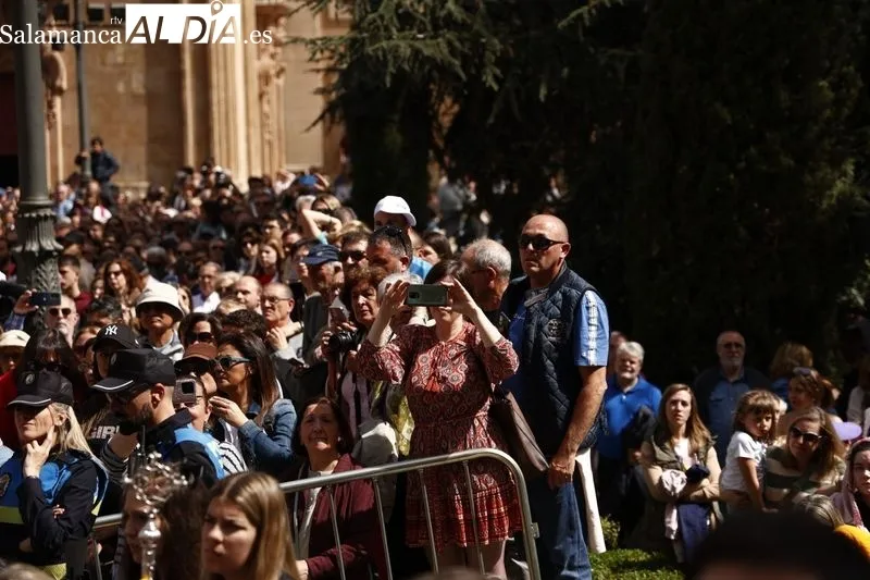 Foto 5 - Multitud de personas en un bonito encuentro para cerrar el Domingo de Resurrecci&oacute;n