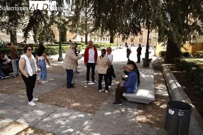 Foto 55 - Buen tiempo y gran ambiente en el centro de Salamanca para despedir la Semana Santa