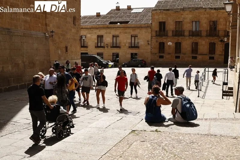 Foto 50 - Buen tiempo y gran ambiente en el centro de Salamanca para despedir la Semana Santa