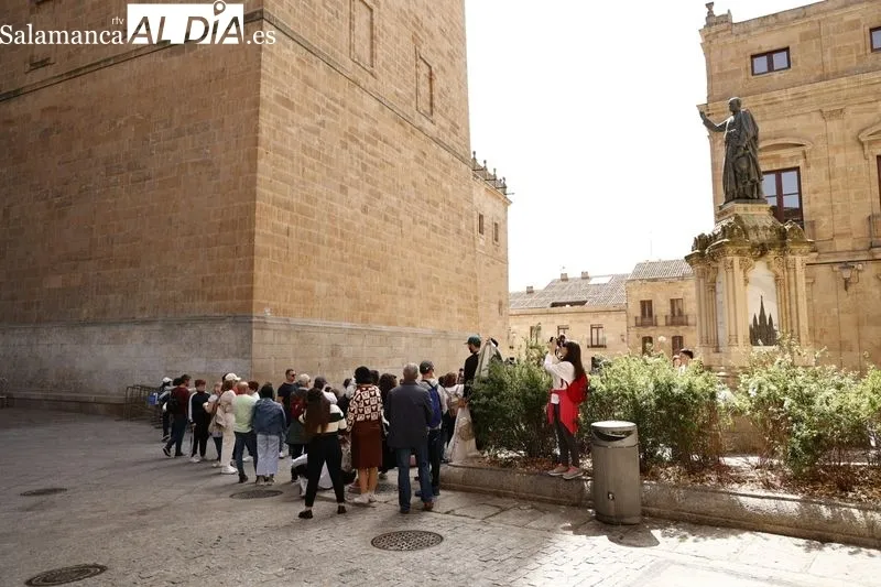 Foto 49 - Buen tiempo y gran ambiente en el centro de Salamanca para despedir la Semana Santa