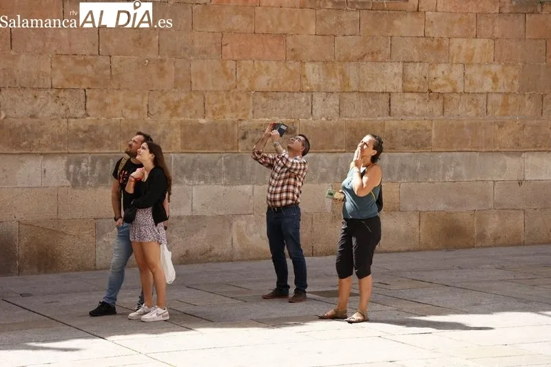 Foto 46 - Buen tiempo y gran ambiente en el centro de Salamanca para despedir la Semana Santa