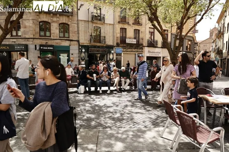 Foto 27 - Buen tiempo y gran ambiente en el centro de Salamanca para despedir la Semana Santa