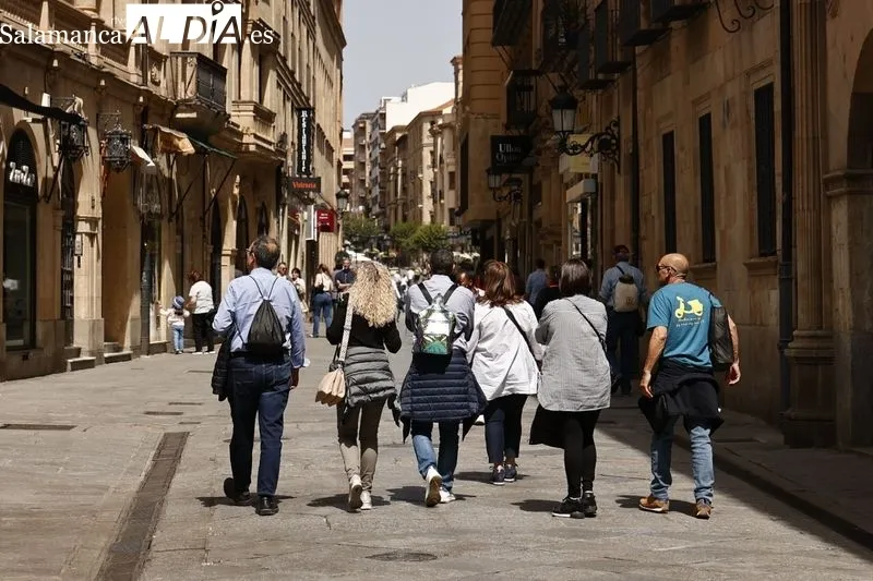 Foto 15 - Buen tiempo y gran ambiente en el centro de Salamanca para despedir la Semana Santa