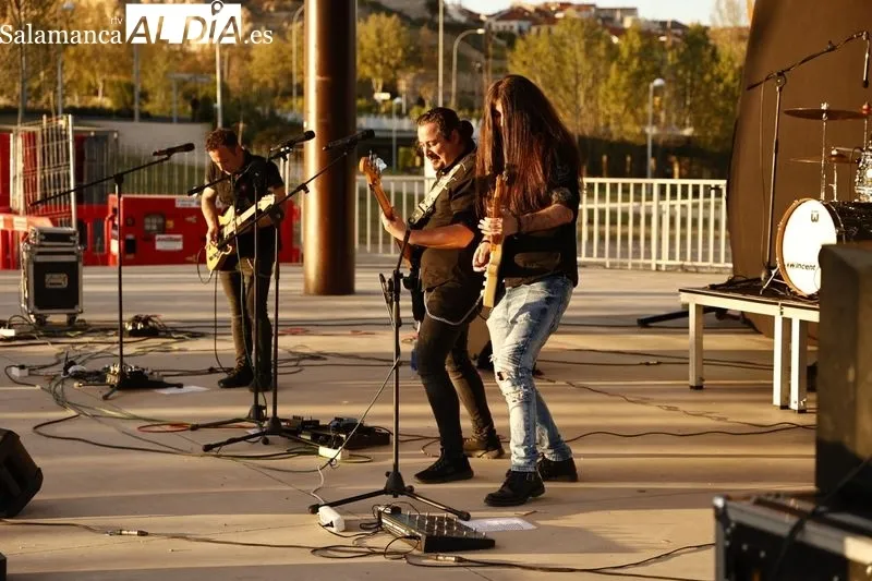 Concierto de Efecto Retroactivo en el Parque Elio Antonio de Nebrija. Fotos: David Sañudo