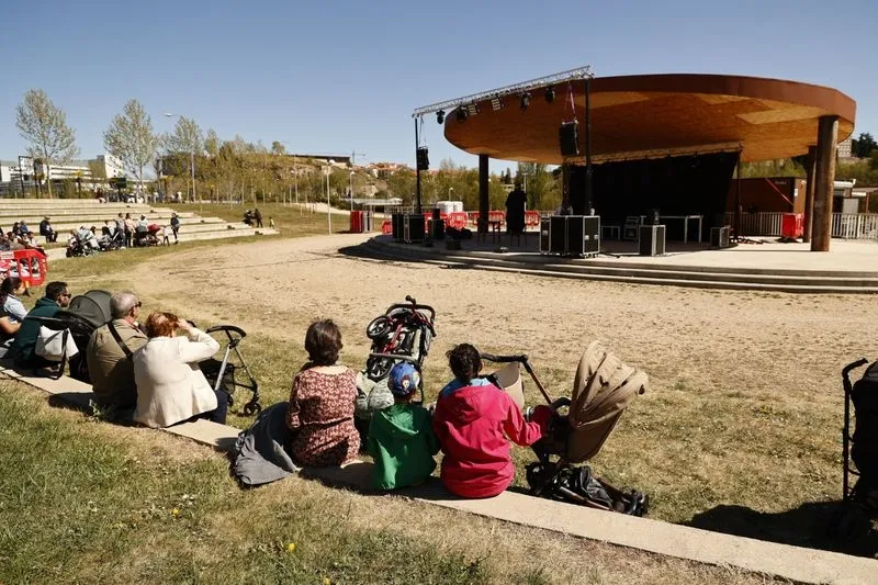 Juegos y actuaciones en el parque Elio Antonio de Nebrija. Fotos: David Sañudo