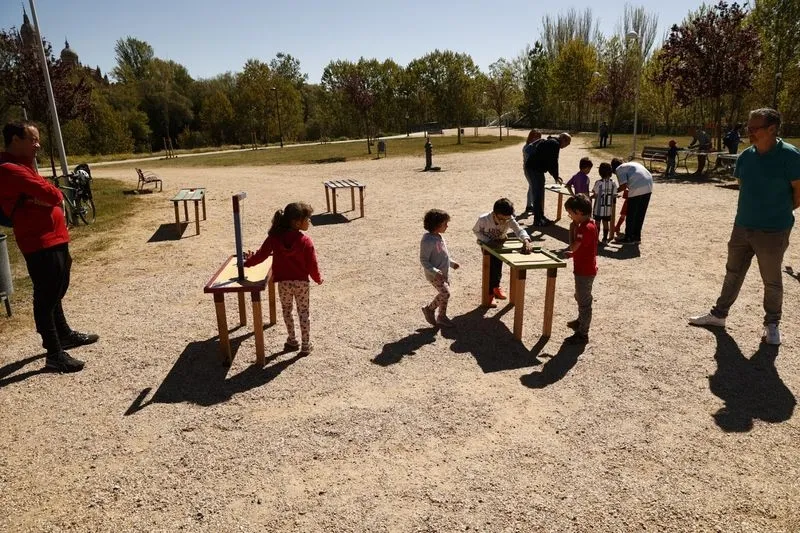 Juegos y actuaciones en el parque Elio Antonio de Nebrija. Fotos: David Sañudo