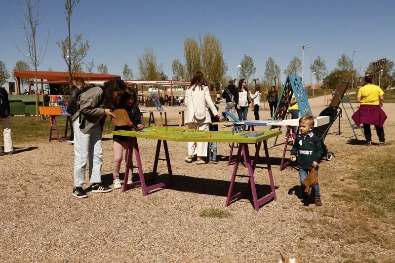Juegos y actuaciones en el parque Elio Antonio de Nebrija. Fotos: David Sañudo