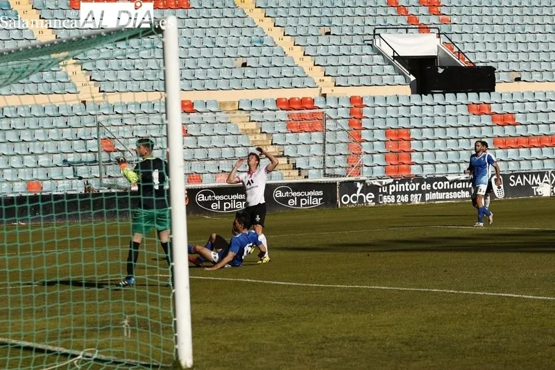 Foto 8 - El Salamanca UDS coge la v&iacute;a del playoff y ya sue&ntilde;a con el ascenso (3-0)