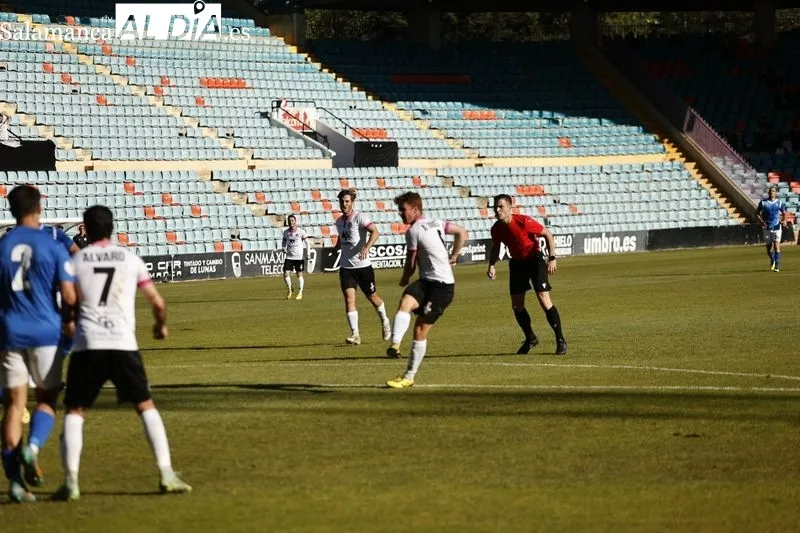 Foto 7 - El Salamanca UDS coge la v&iacute;a del playoff y ya sue&ntilde;a con el ascenso (3-0)