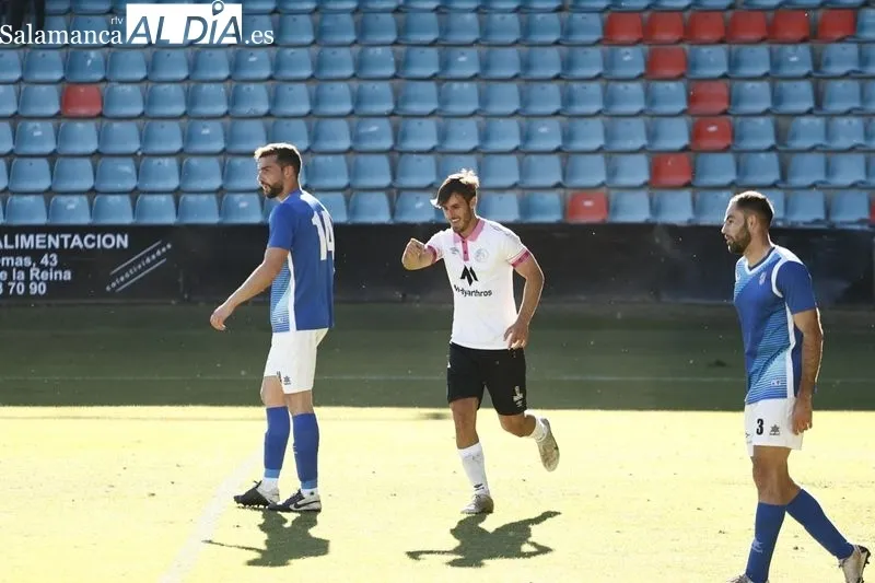Foto 6 - El Salamanca UDS coge la v&iacute;a del playoff y ya sue&ntilde;a con el ascenso (3-0)