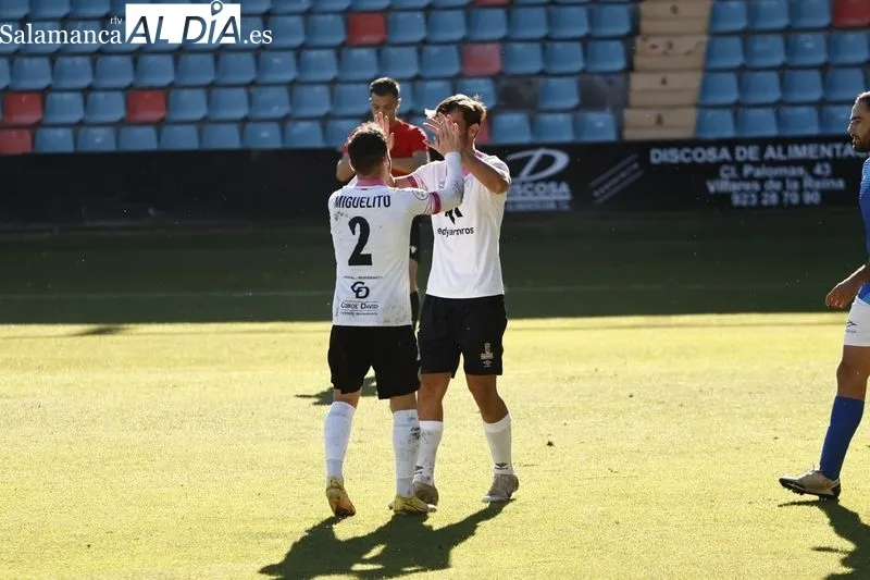 Foto 4 - El Salamanca UDS coge la v&iacute;a del playoff y ya sue&ntilde;a con el ascenso (3-0)