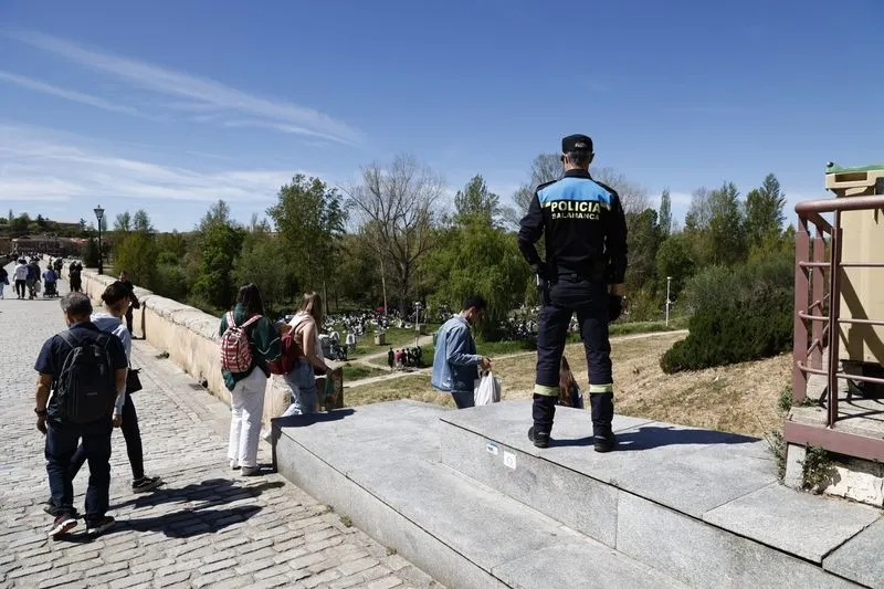 Foto 7 - Gran despliegue policial para mantener la seguridad en este Lunes de Aguas