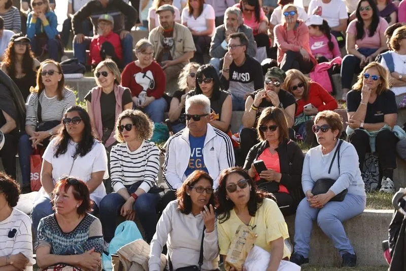 Foto 30 - Mayalde pone el ritmo al Lunes de Aguas con su m&uacute;sica en el parque Elio Antonio de Nebrija