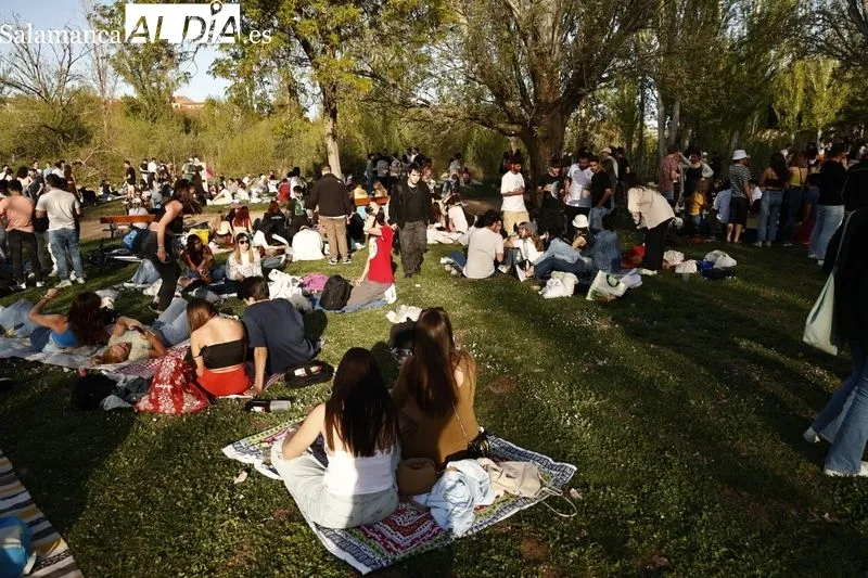 Foto 17 - El buen tiempo anima a la celebraci&oacute;n del Lunes de Aguas