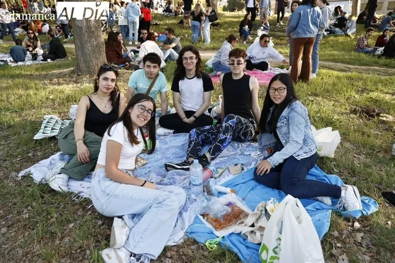 Foto 16 - El buen tiempo anima a la celebraci&oacute;n del Lunes de Aguas