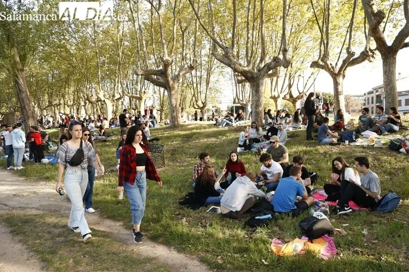 Foto 15 - El buen tiempo anima a la celebraci&oacute;n del Lunes de Aguas