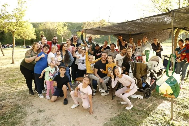 Foto 7 - El buen tiempo anima a la celebraci&oacute;n del Lunes de Aguas