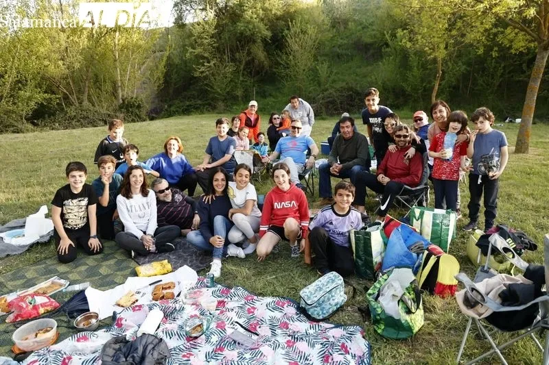 Foto 5 - El buen tiempo anima a la celebraci&oacute;n del Lunes de Aguas