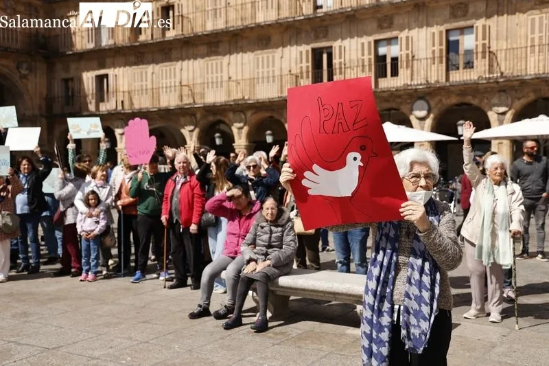 Foto 12 - El Abrazo a la Plaza Mayor llega gracias a una nueva iniciativa de Manos Unidas