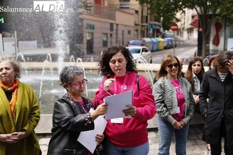 Foto 15 - Sara Ros y Beatriz Oliver, premiadas con la mejor obra del Concurso Galer&iacute;a Urbana del barrio del Oeste